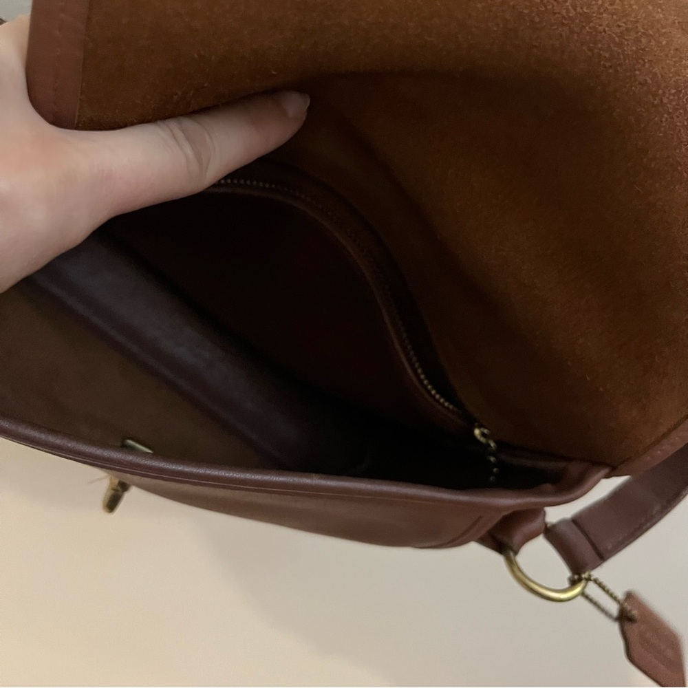 Vintage Coach Devon Tan Leather Crossbody Bag 9908 - Picture 8 of 9